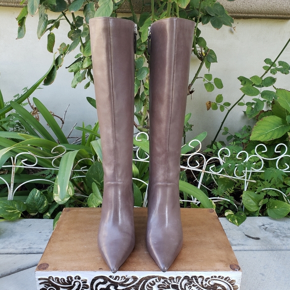 Gorgeous Linea Paolo Sleek Leather Boots - Picture 3 of 9